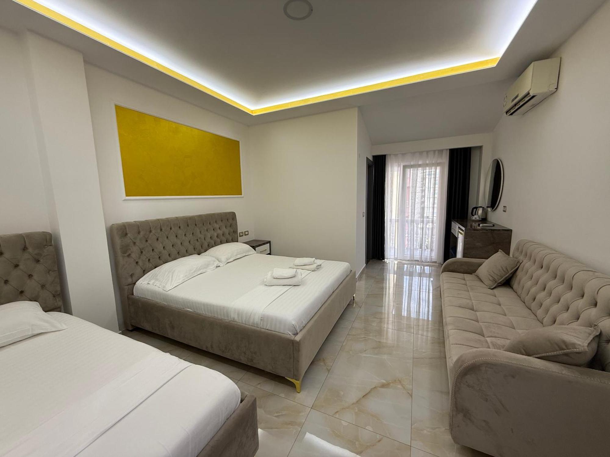 Hotel Leodori 1 Shëngjin Екстериор снимка